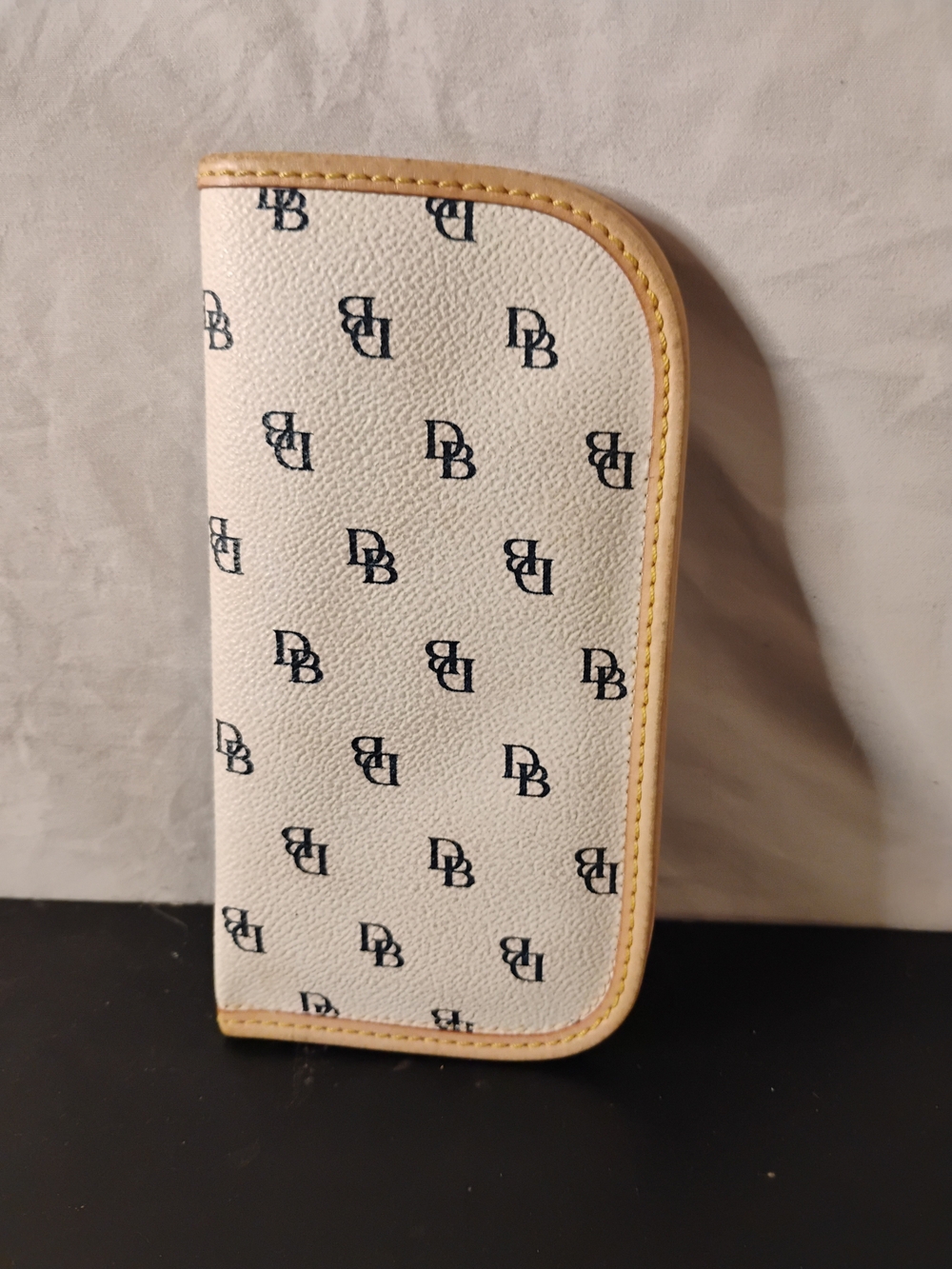 Pattern White & Tan Phone Wallet Case - Lightweight Protective Cover